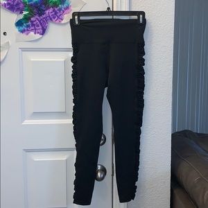 GoodAmerican Performance Legging (Size “2”)